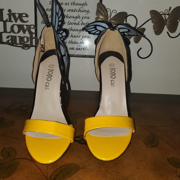 Butterfly heels - Picture 1 of 2